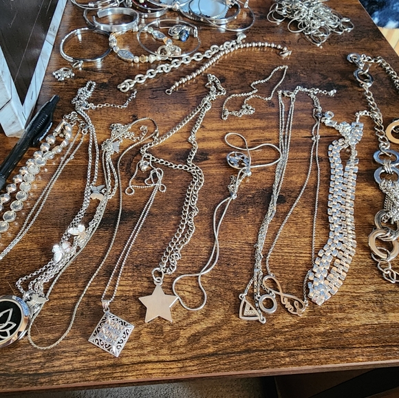 Jewelry Dig 1-100 Live Show Listing $15 Minimum - Picture 6 of 14